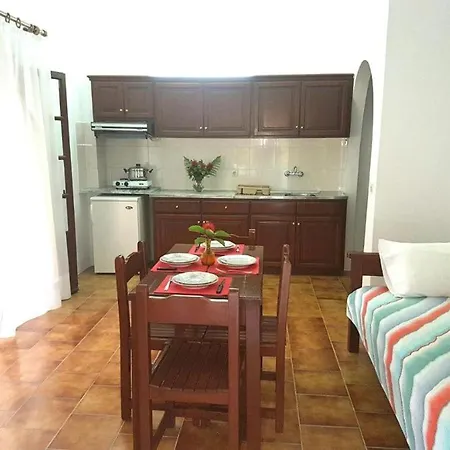 Alexandros Studio 2 * Mesongí