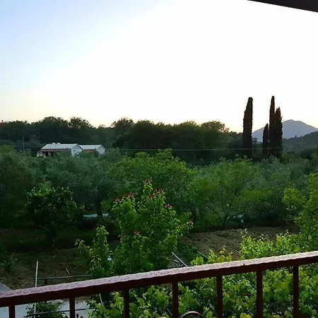 Alexandros Studio 2